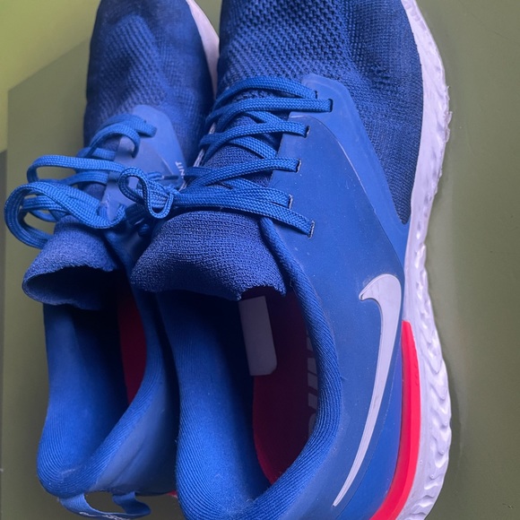 Nike odyssey react flyknit men’s running shoes size 12us - Picture 2 of 5